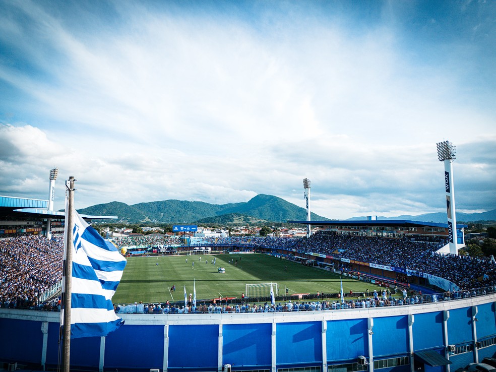 Ressacada do Avaí em jogo decisivo — venda da SAF