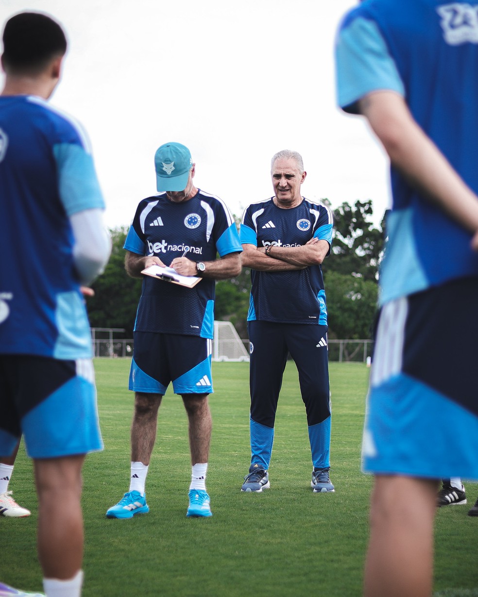 Tite comanda treino do Cruzeiro na pré-temporada