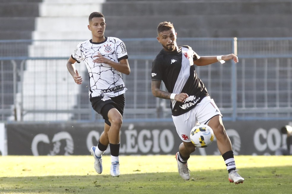 Corinthians arranca empate com Fortaleza no fim e sai da parte