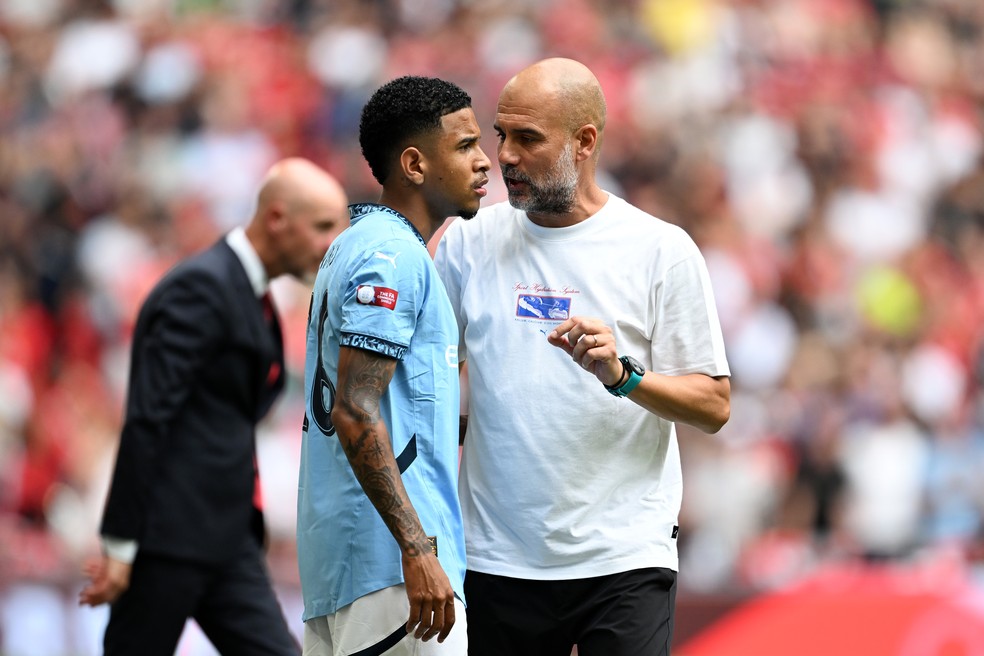 Guardiola colocou Savinho em campo contra o United no segundo tempo — Foto: Getty Images