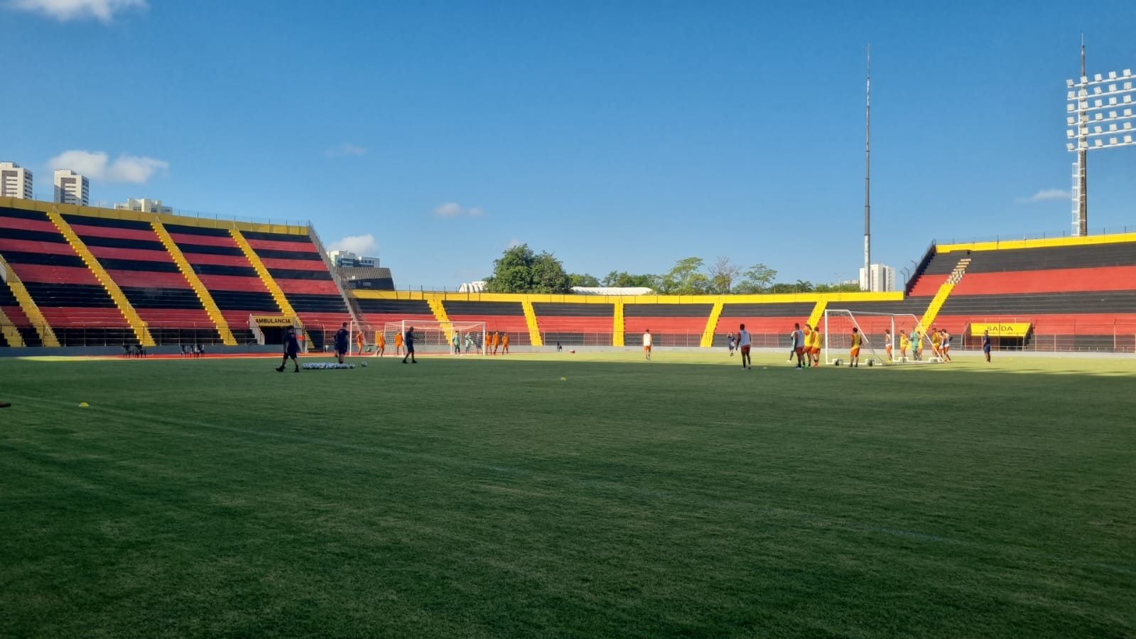 Sport treina na Ilha com presença de reforço Matheus Alexandre; Thyere ...
