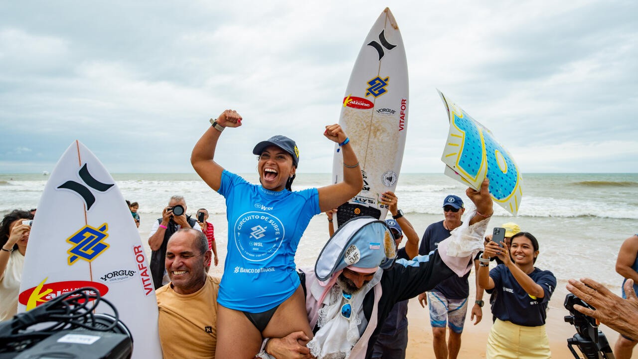 Tainá Hinckel vence etapa de Guarapari do Circuito Brasileiro de Surfe