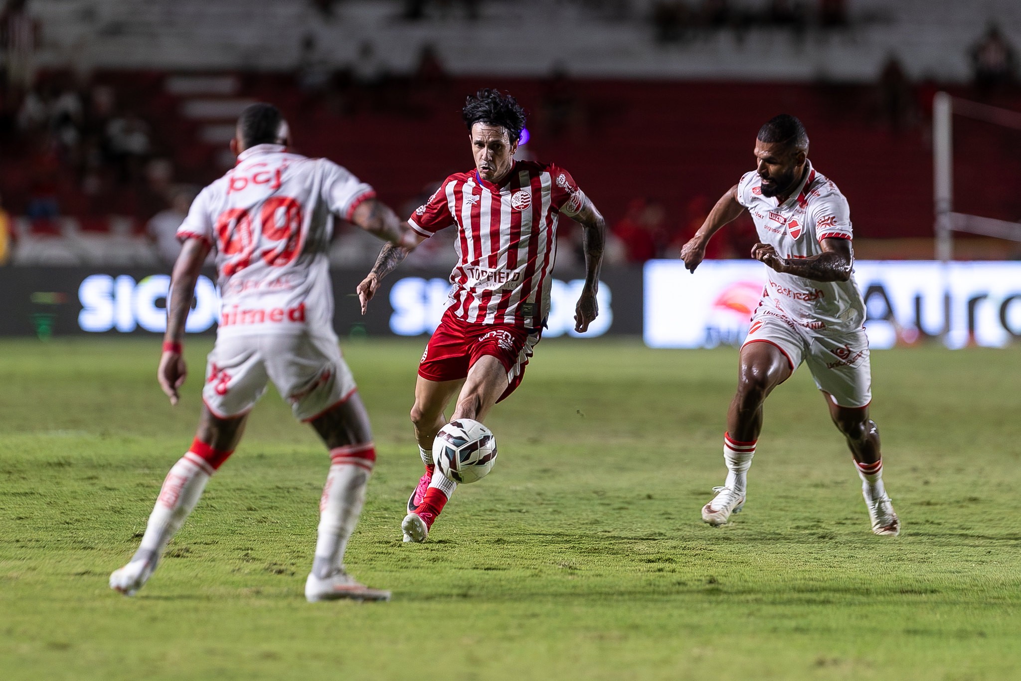 Contra o Goiás, Jean Carlos desfalca o Náutico pela primeira vez desde o seu retorno ao clube