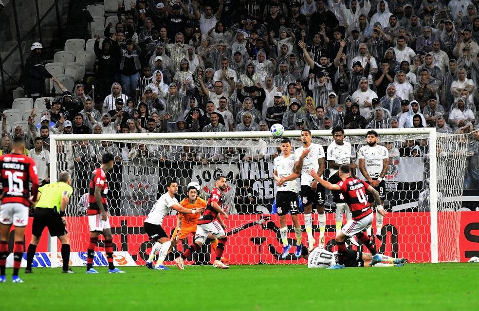 Corinthians x Flamengo — Foto: Marcos Ribolli