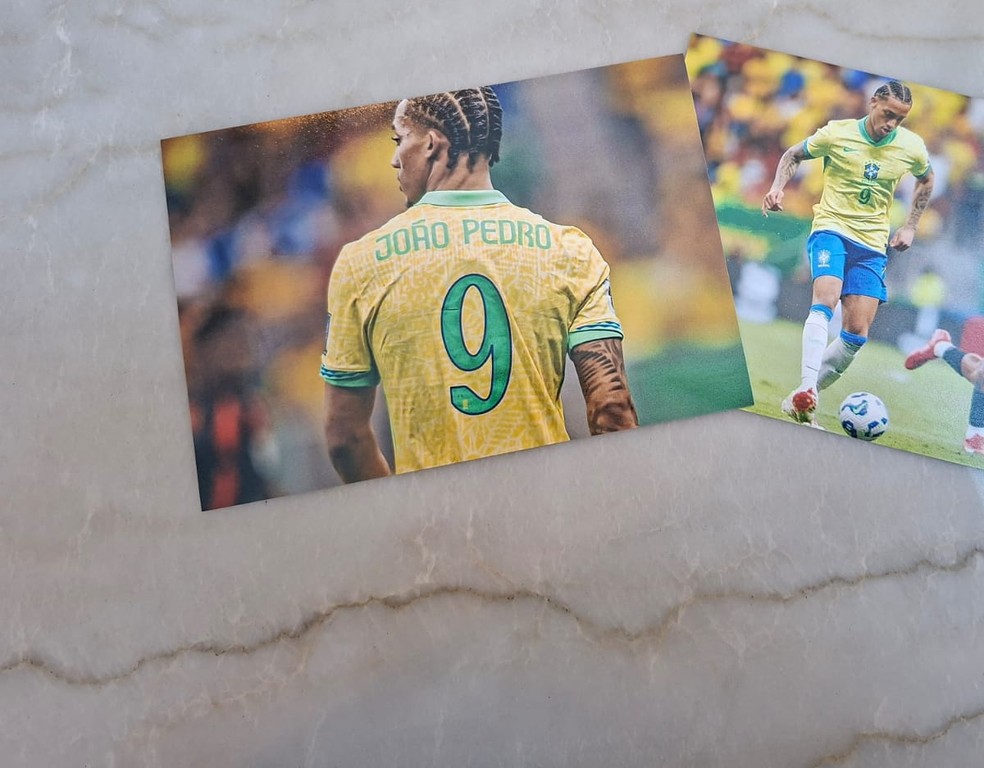 Quem fica com a 9? João Pedro é bola da vez em ciclo com muitos nomes e poucos gols na Seleção