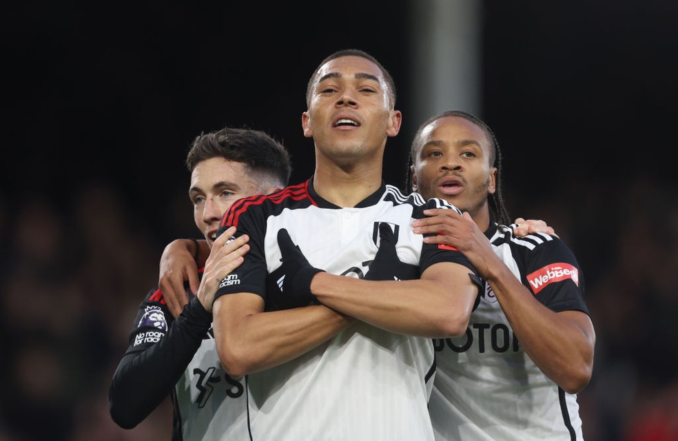 Carlos Vinícius em ação pelo Fulham — Foto: Getty Images