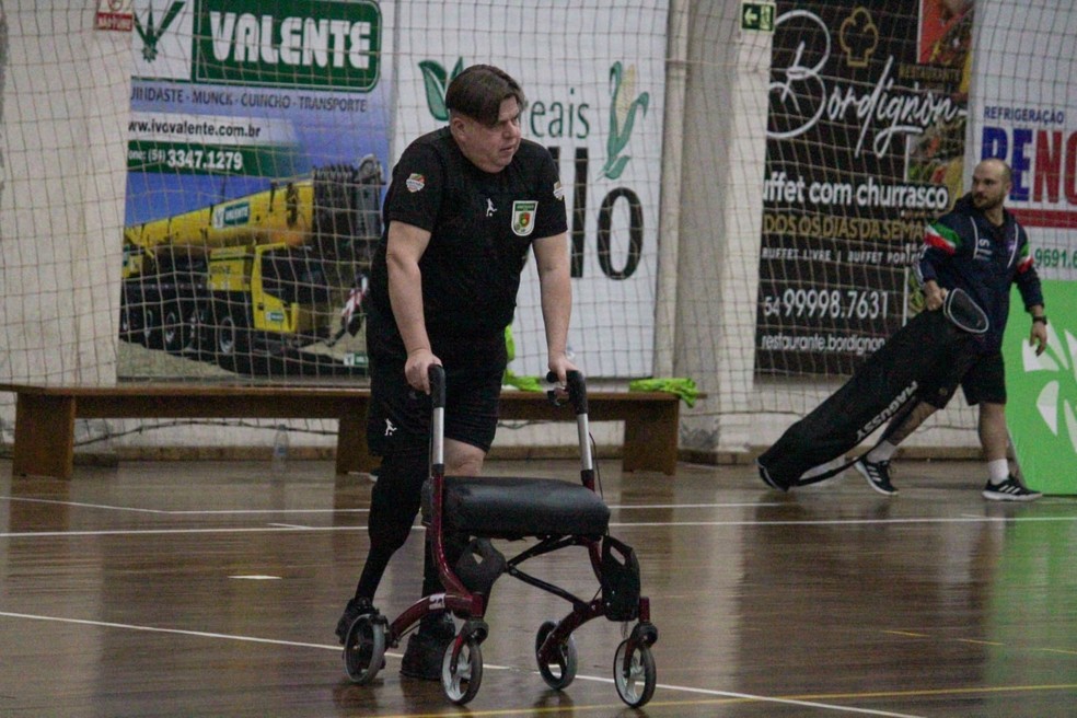 Alexsandro Sironi em jogo da Liga Gaúcha de Futsal entre Sercca e ASF, pela Série A da Liga Gaúcha de Futsal, no município de Casca — Foto: Vinicius Gayeski / Sercca / Divulgação