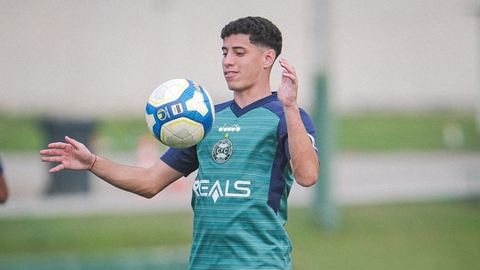 Revelação do Cariocão 2024, Yago Ferreira completa três meses sem jogar pelo Coritiba; veja os motivos