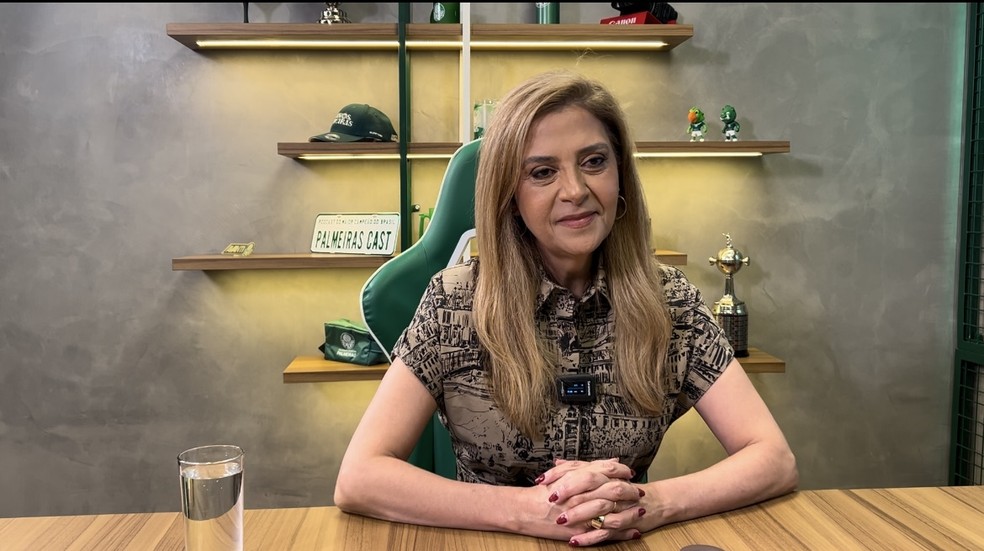 Leila Pereira, candidata à reeleição no Palmeiras, durante entrevista — Foto: Camila Alves