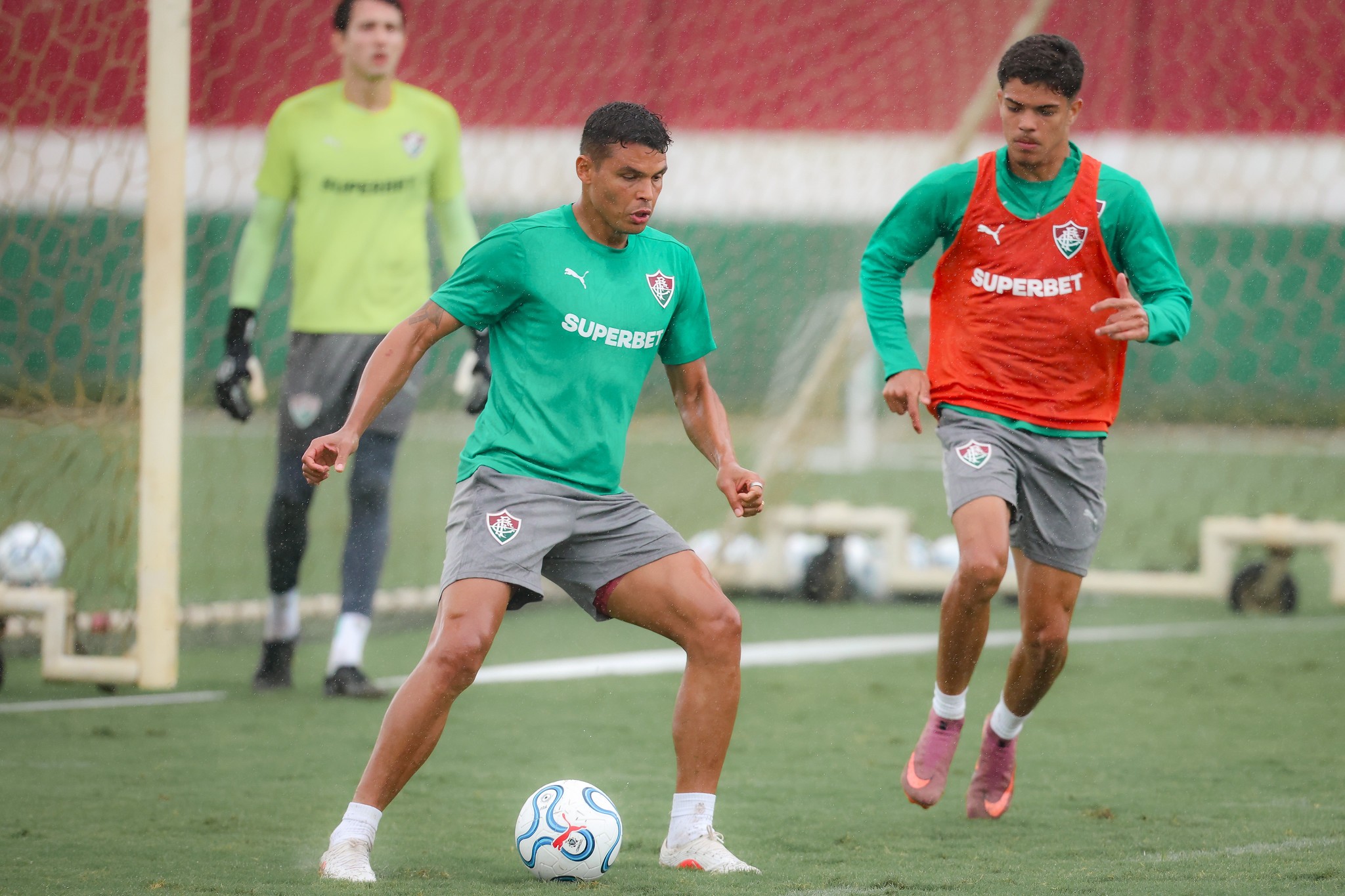 Thiago Silva e Hércules treinam e reforçam o Fluminense na Libertadores