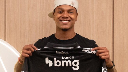 Vasco anuncia a contratação por empréstimo de Matheus França - Atacante emprestado pelo Crystal Palace está regularizado e pode estrear nesta quarta-feira, contra o Botafogo, no jogo de ida das quartas de final da Copa do Brasil