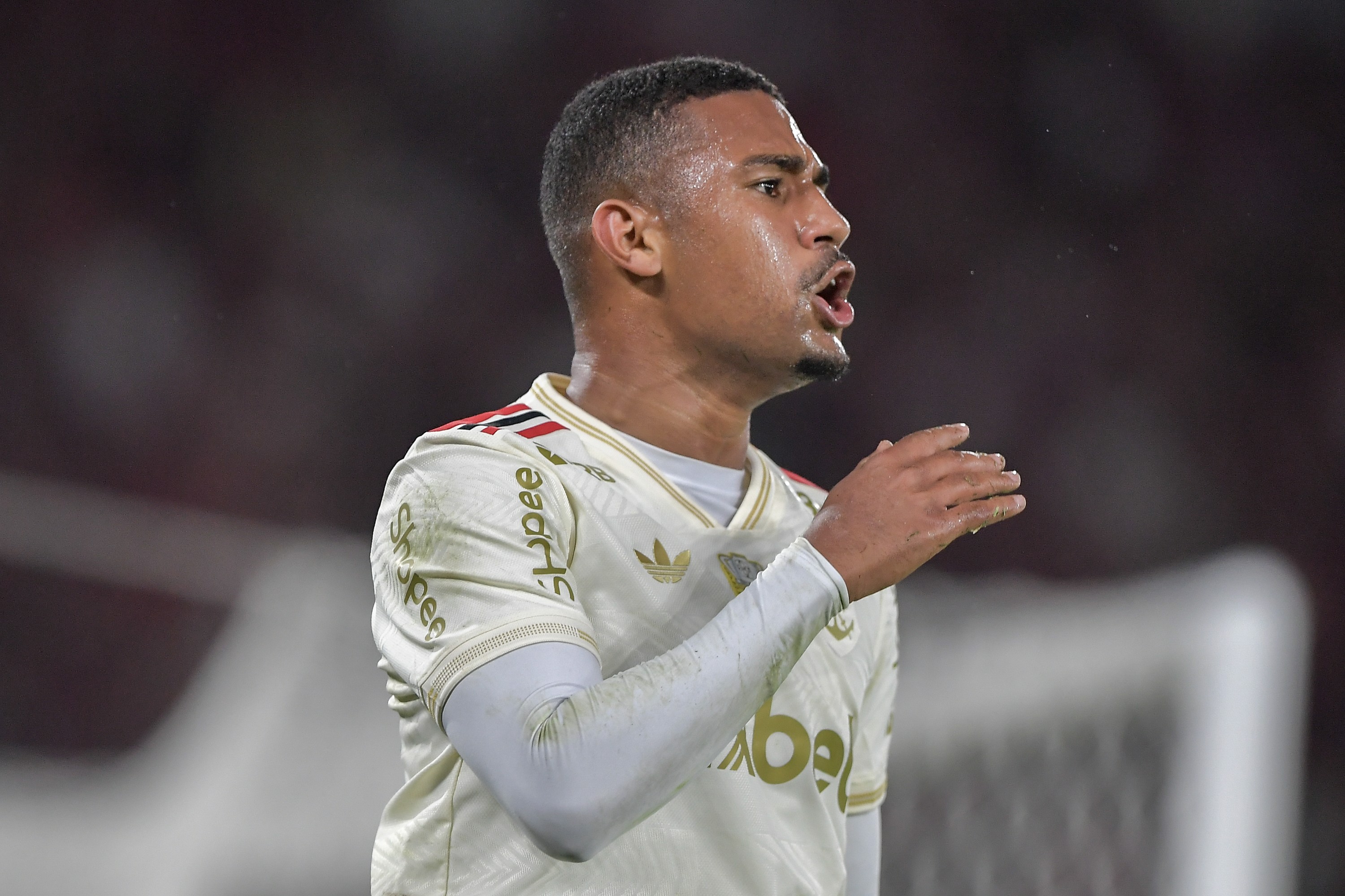 Samu demonstra potencial e conquista espaço no Flamengo em 38 minutos.