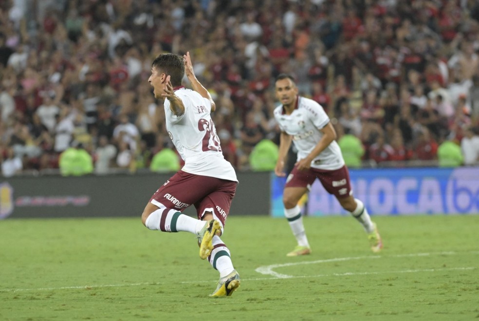 Gabriel Pirani comemora gol pelo Fluminense — Foto: André Durão