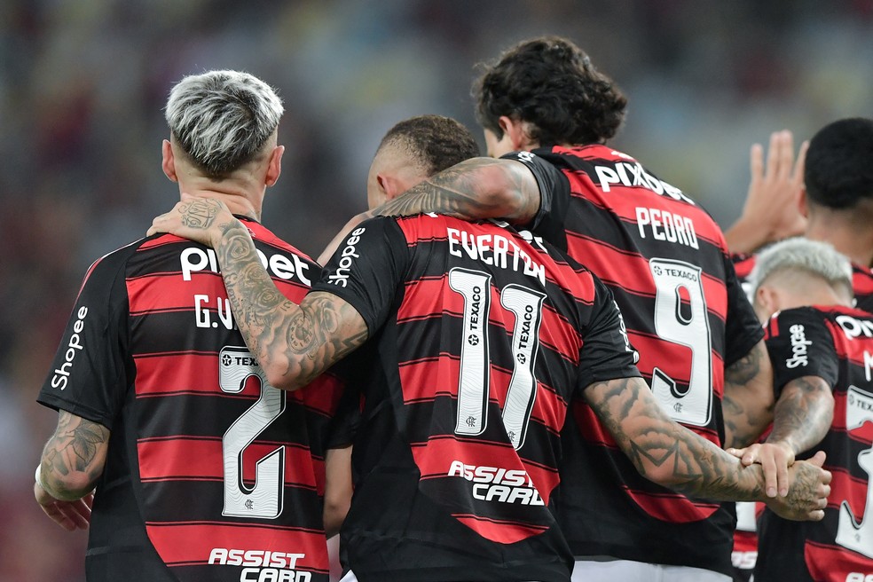 Varela, Everton e Pedro - Flamengo x Botafogo-PB - Copa do Brasil — Foto: Thiago Ribeiro/AGIF