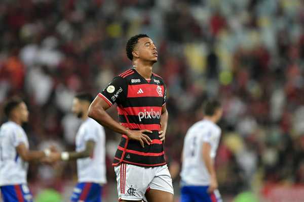 Flamengo vira apenas uma vez em 10 jogos sob comando de Tite