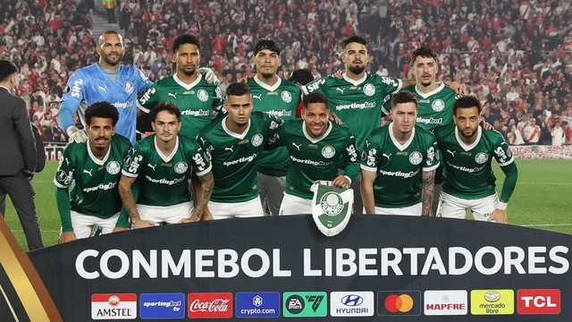 Jogadores do Palmeiras antes da partida contra o River Plate