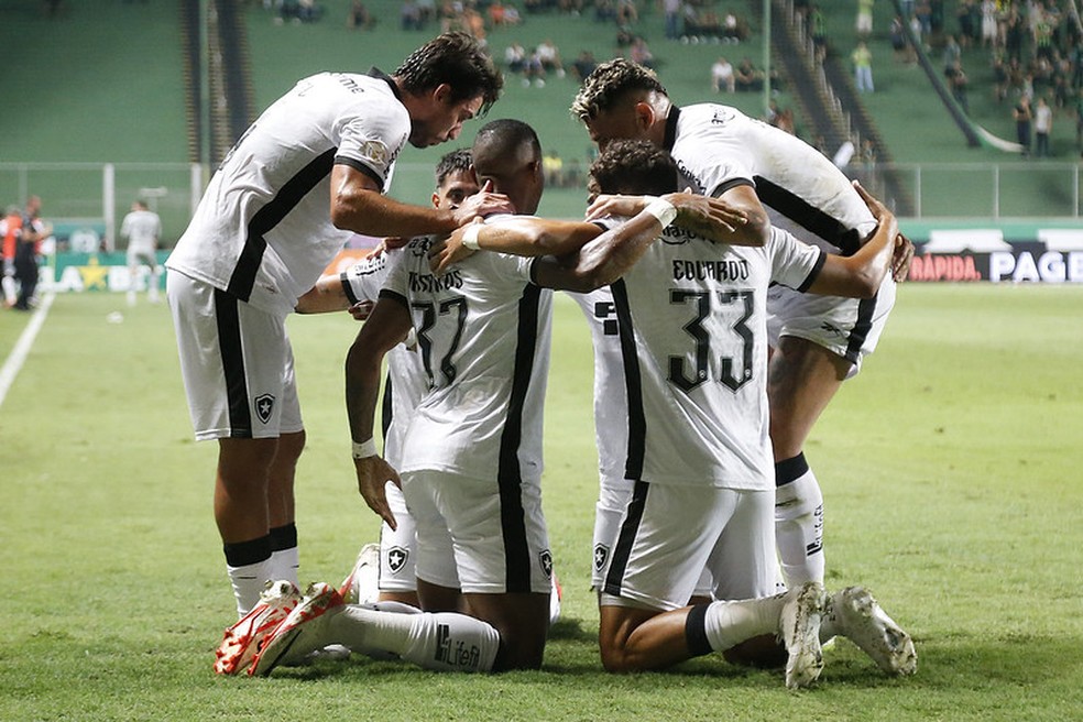 Classificação do returno: com vitória, Corinthians supera Athletico,  Botafogo e Fluminense, espião estatístico