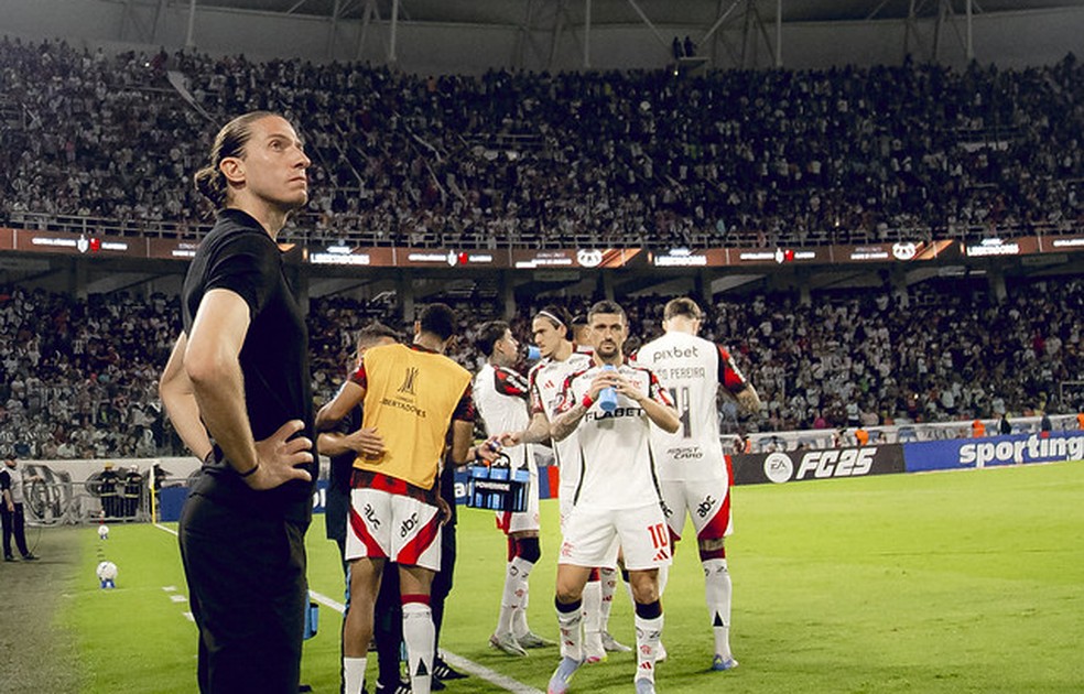 Filipe Lus e jogadores assumem responsabilidade por atuao ruim do Flamengo  Foto: Flamengo