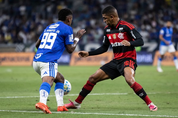 Mesmo seis pontos atrás do líder, Flamengo ainda depende só de si; Confira as projeções