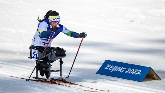 Aline Rocha é campeã no Mundial Paralímpico de esqui cross-country