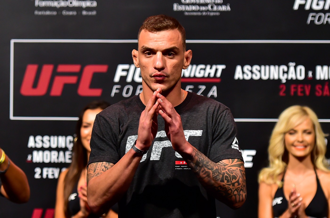 Ultimate marca Renato Moicano x Damir Hadzovic no UFC Brasília, 14 de ...