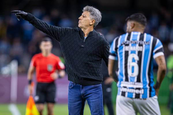 Renato valoriza vitórias do Grêmio e cutuca o rival Inter por um ponto contra últimos do Brasileiro