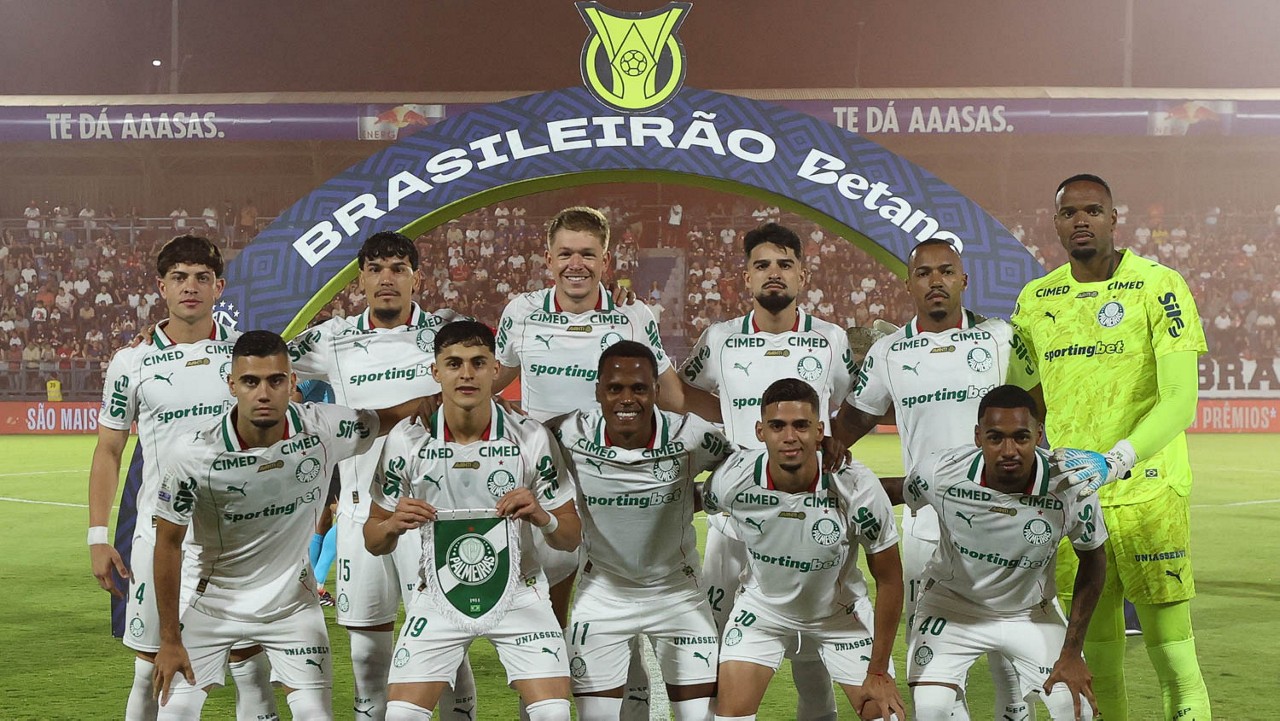 Palmeiras Brilha em Jogo Fora de Casa: Carlos Miguel e Flaco López Decidem a Partida