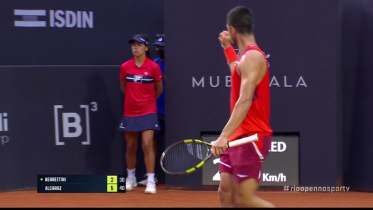 Carlos Alcaraz surpreende Berrettini e se garante na semi do Rio Open - Programa: Tênis SporTV 