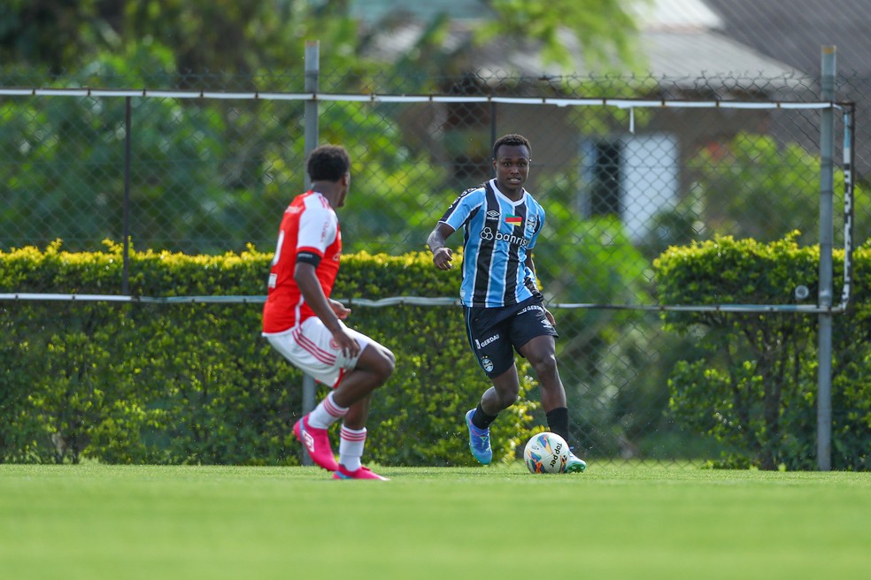 Nathan Fernandes em Gre-Nal da Copa FGF — Foto: Angelo Pieretti/Grêmio