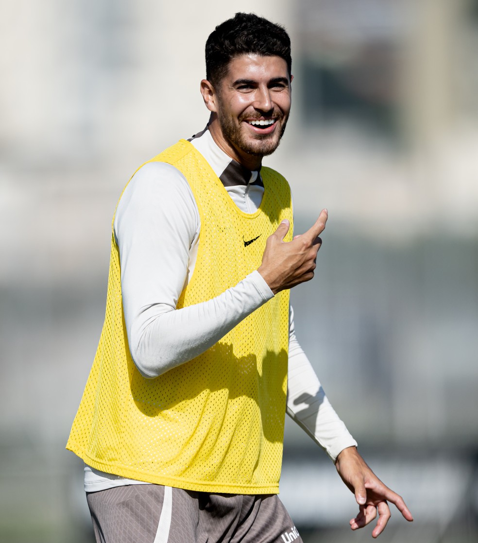 Pedro Raul em treino do Corinthians — Foto: Rodrigo Coca/Agência Corinthians