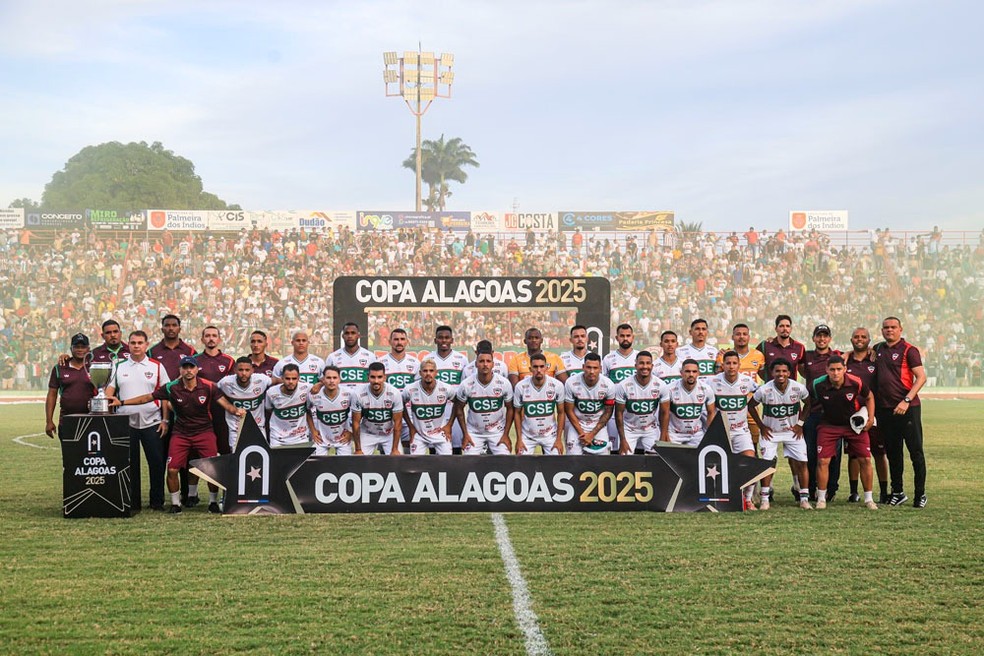 Pôster do CSE - Campeão da Copa Alagoas — Foto: Ailton Cruz