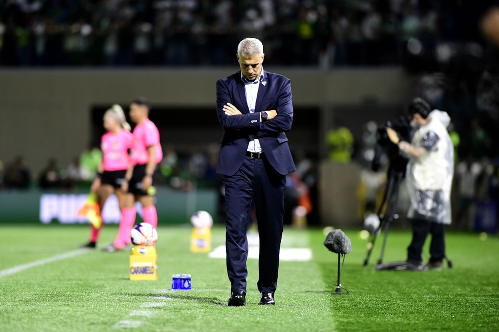 Perto de ser demitido? Após a chegada de rafinha futuro de Crespo fica em zeque!