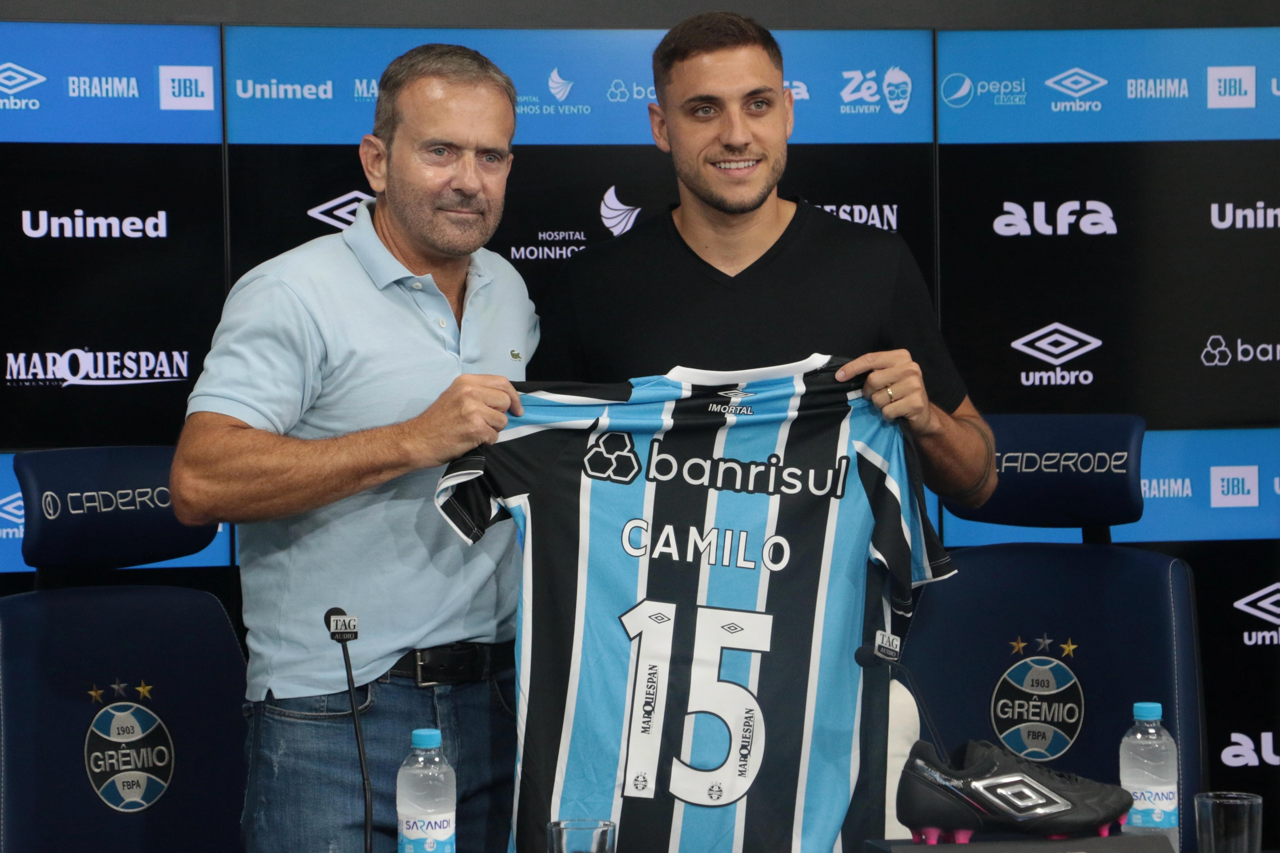 Camilo Revela que Guerra na Rússia Influenciou sua Volta ao Brasil no Grêmio