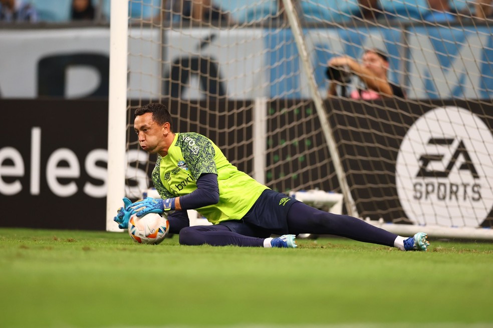 Marchesín em aquecimento do Grêmio