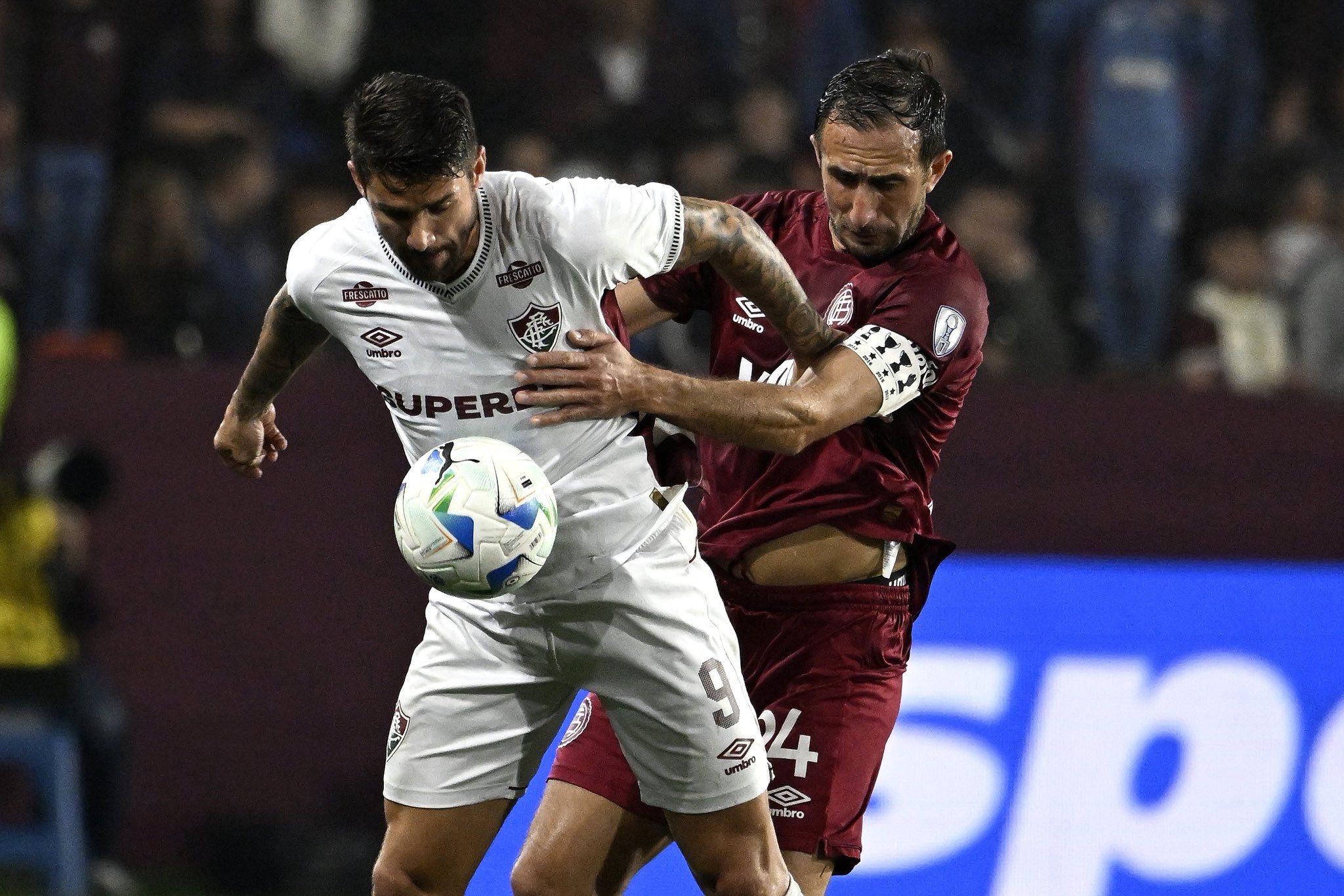 Má fase de Everaldo aumenta pressão sobre o Fluminense em momento decisivo da temporada