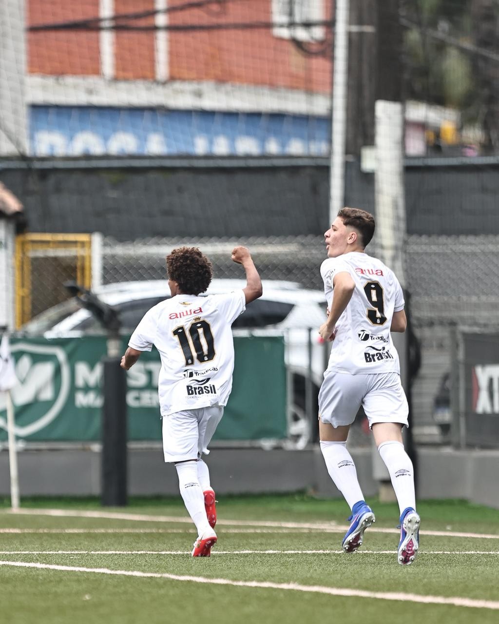Candidato a "novo raio" do Santos faz golaço com apenas 13 segundos de jogo; veja