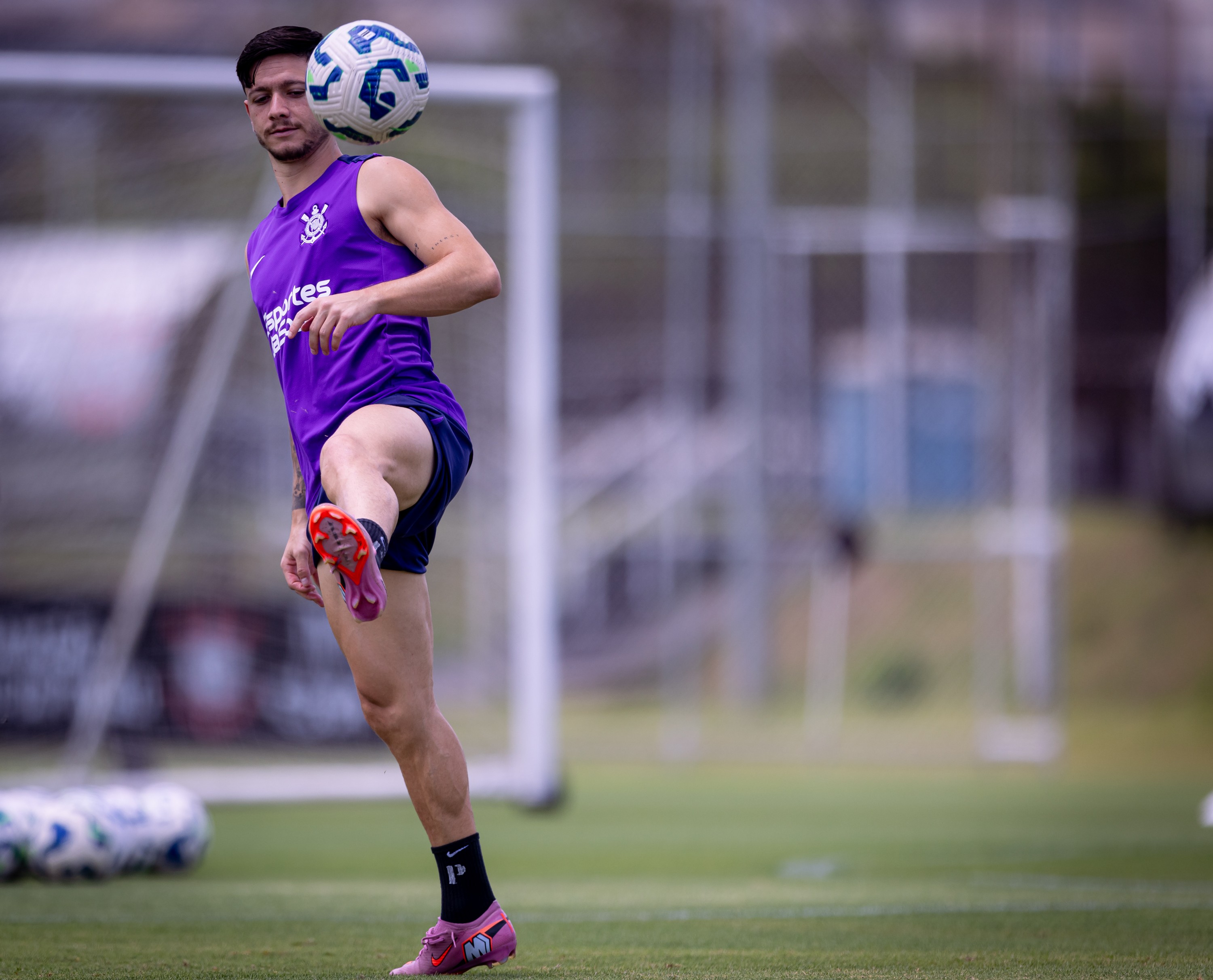 Corinthians encerra preparativos para semifinal, mas dúvida persiste sobre retornos decisivos