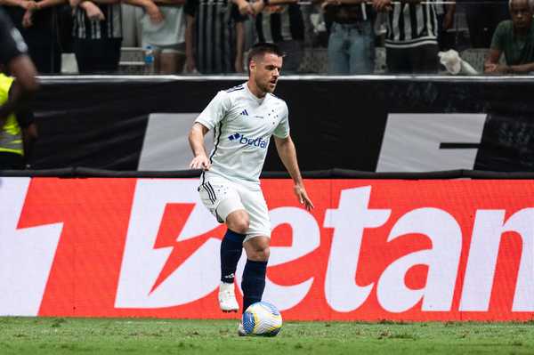 Desempenho dos Volantes do Cruzeiro compromete equipe; Destaque para Matheus Pereira.