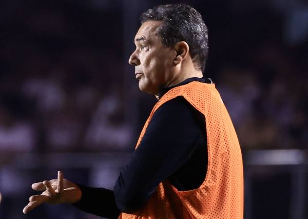 E agora? Corinthians banca Luxemburgo e define prioridade até o final do ano