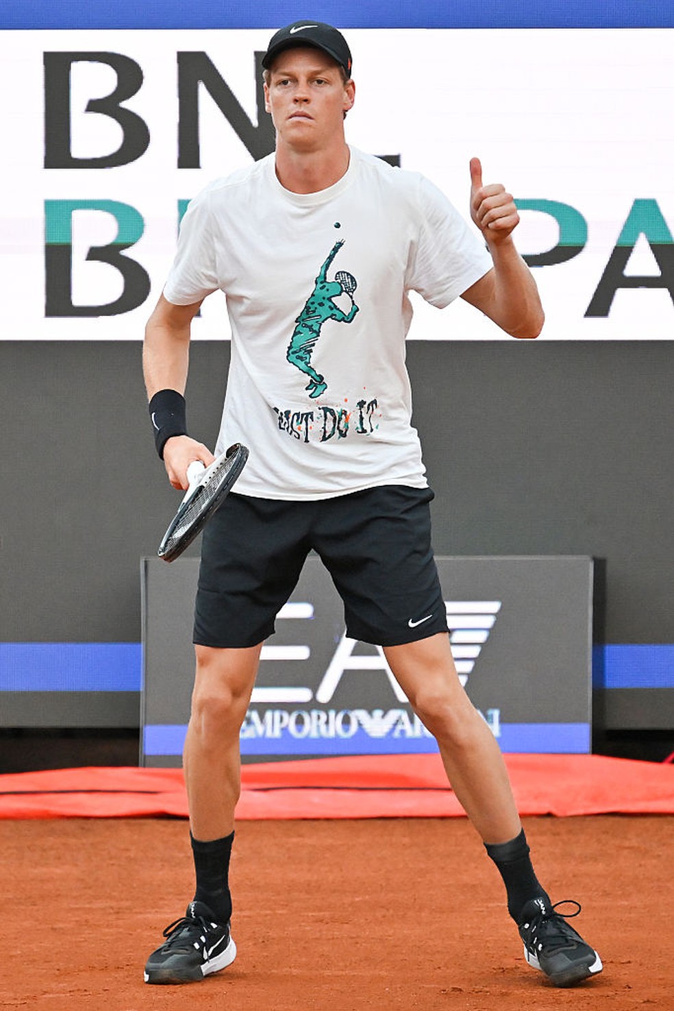 Sinner treinando no Roma Open — Foto: Getty Images