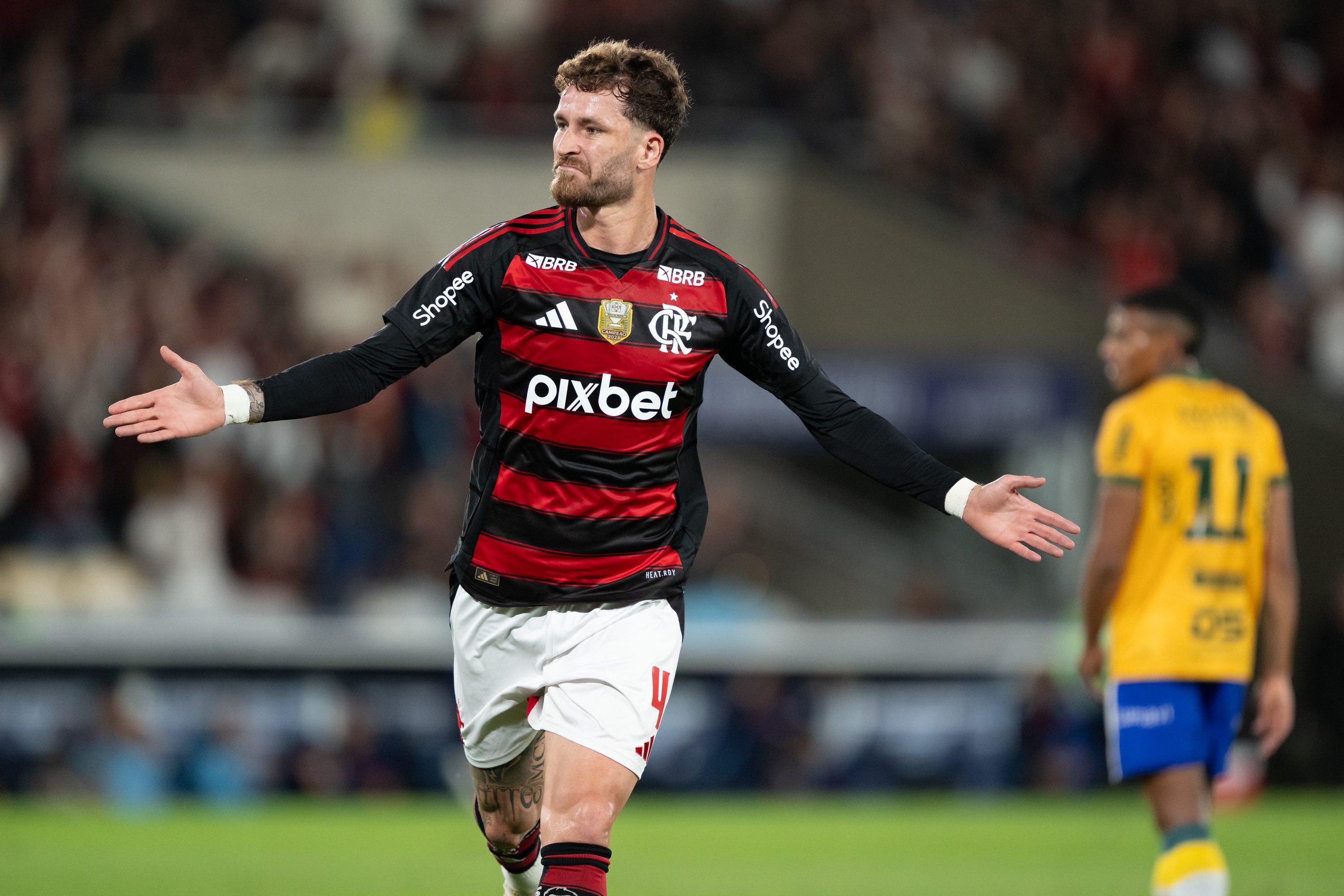 Léo Pereira é um dos jogadores do Flamengo na pré-lista de Ancelotti na Seleção