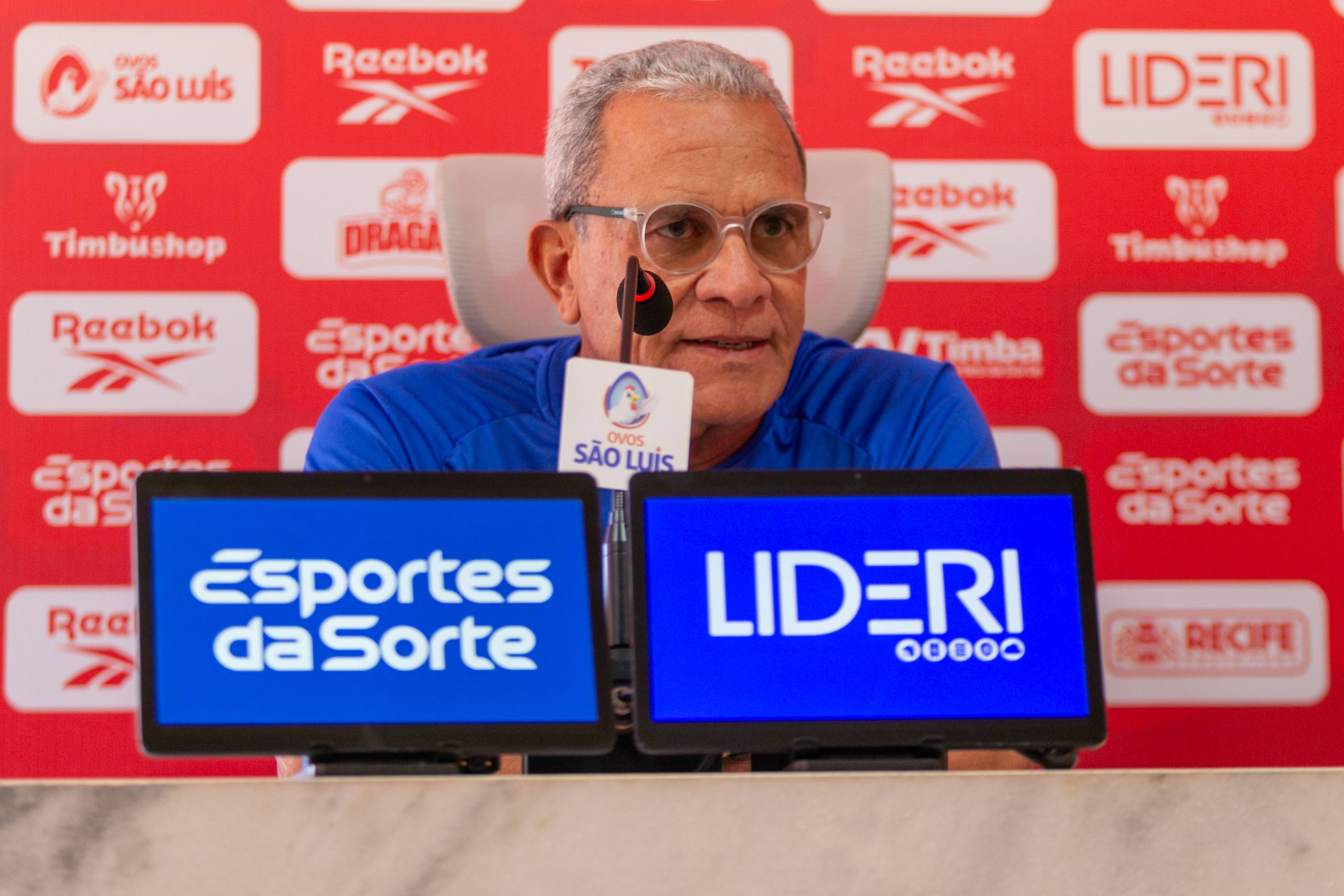 Hélio dos Anjos critica atuação do Náutico e reconhece: 'Não estamos bem'
