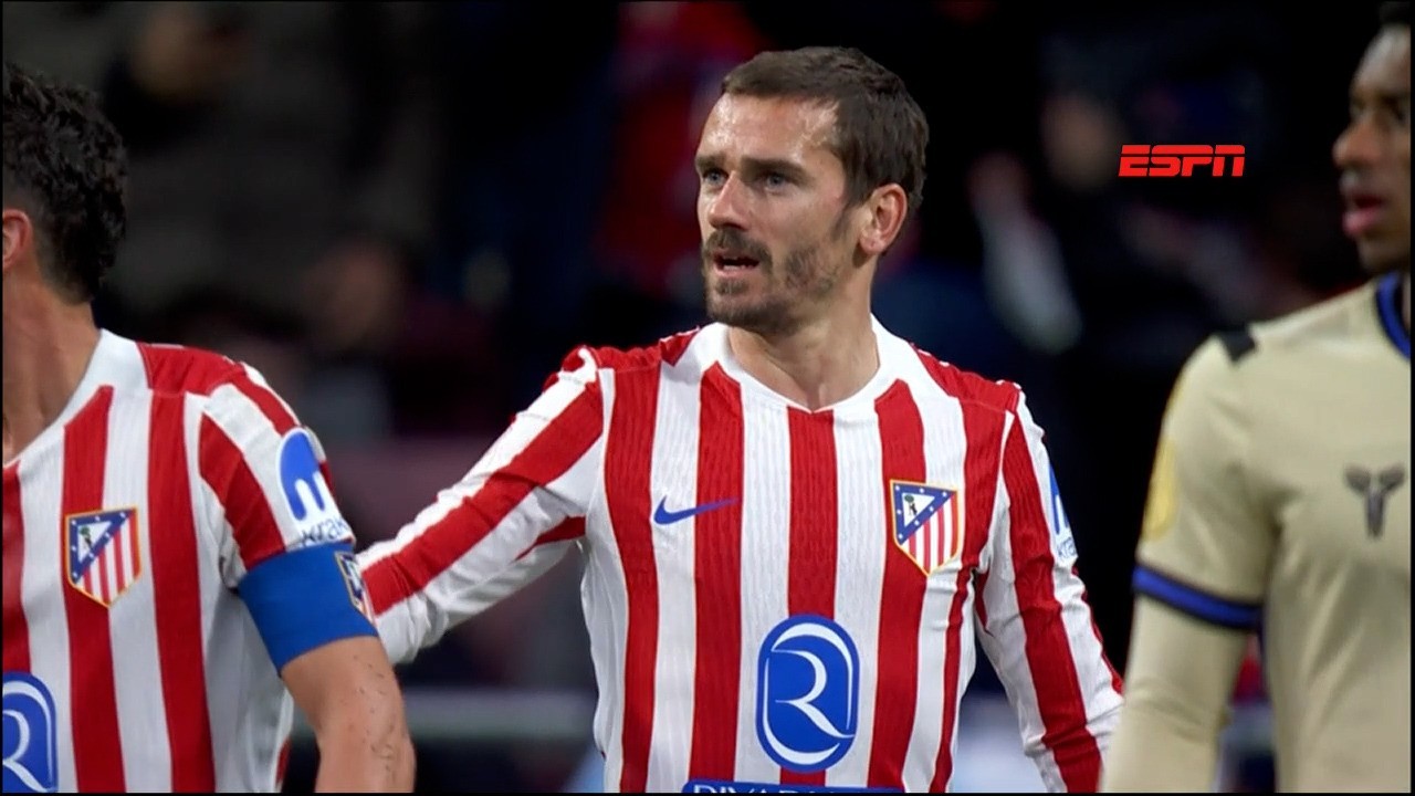 Raphinha não foi titular nas derrotas do Barça na temporada