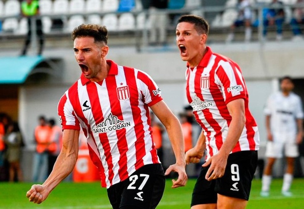 Imagem ilustrativa sobre Platense x Estudiantes: onde assistir ao vivo e escalações da Copa Argentina às 21h15