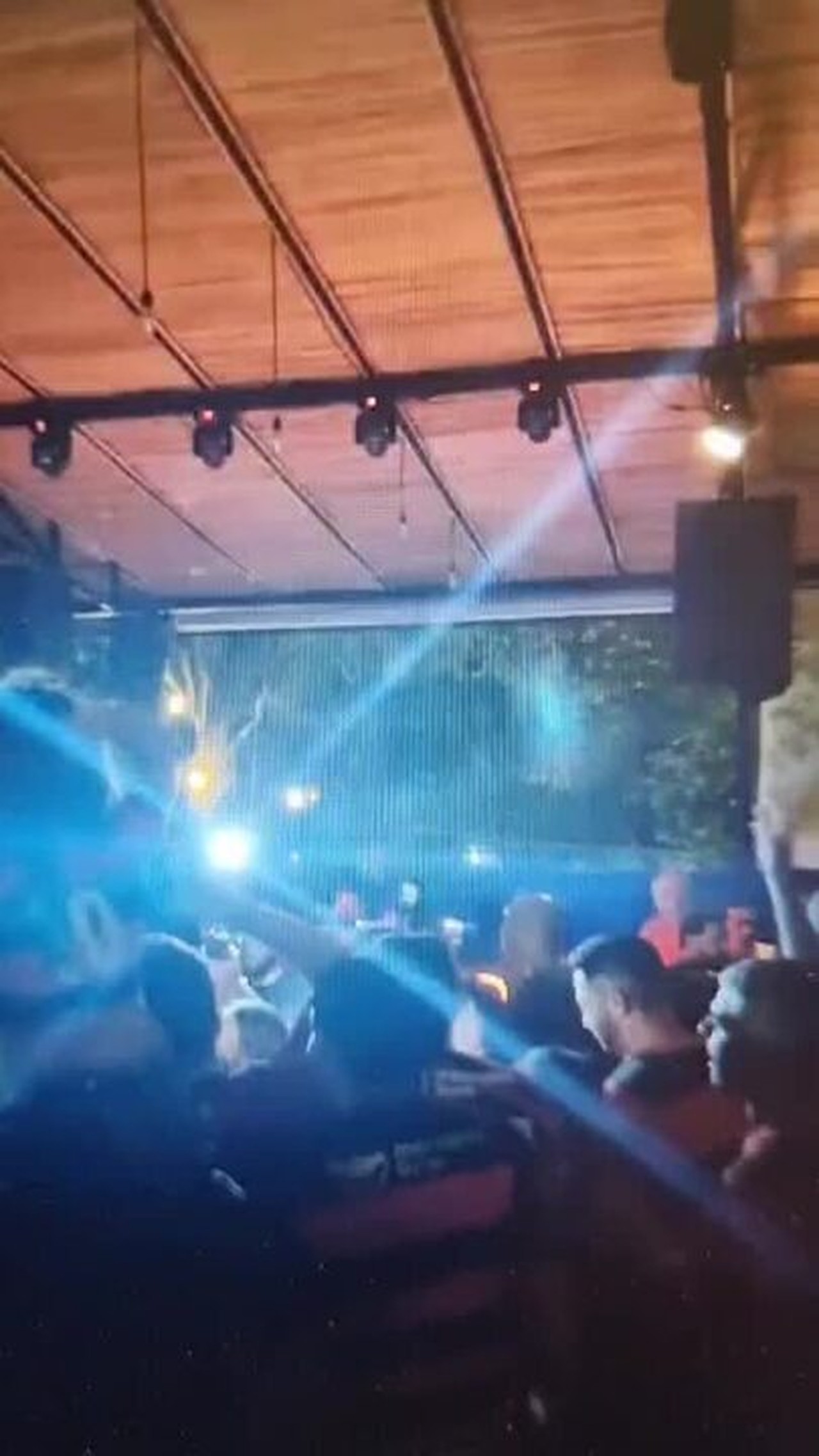 Flamengo e diretoria festejam conquista do Carioca em celebração na Zona Sul do Rio.