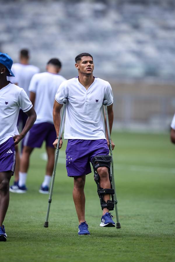 Campeão sub-20 no Cruzeiro, Ítalo Isaac passará por cirurgia no joelho