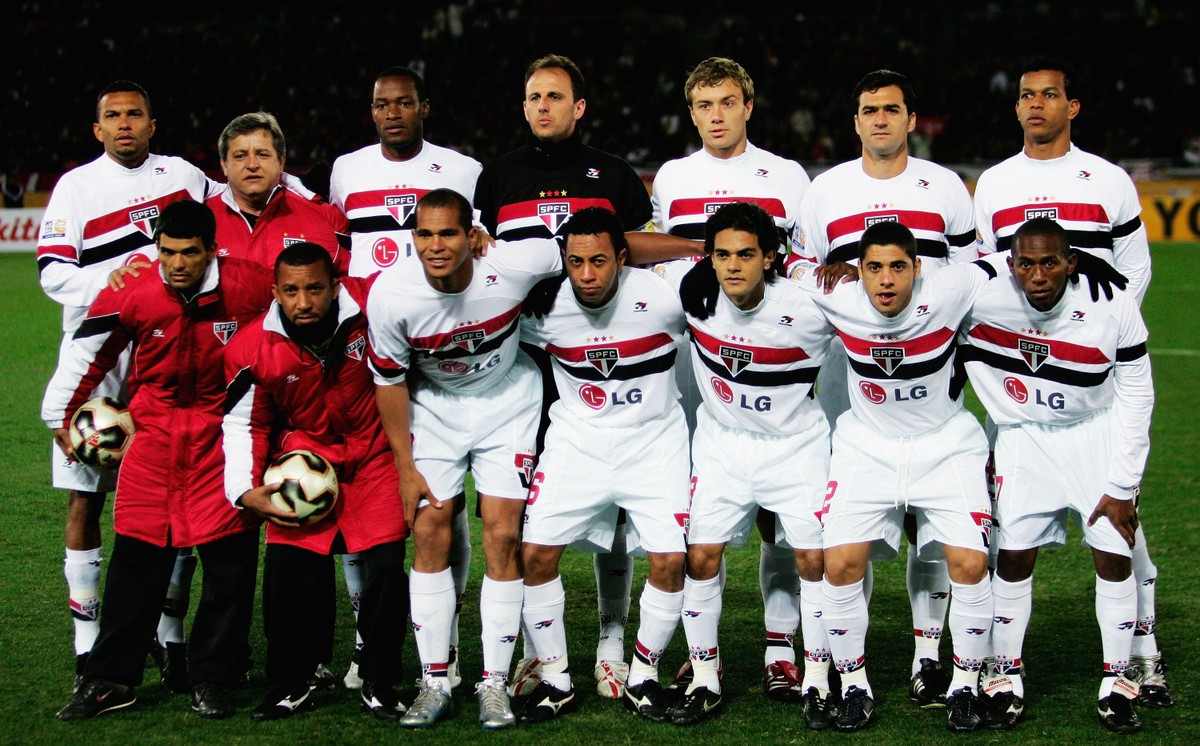 Campeões mundiais com o São Paulo em 2005 participam de jogo beneficente em Campos do Jordão