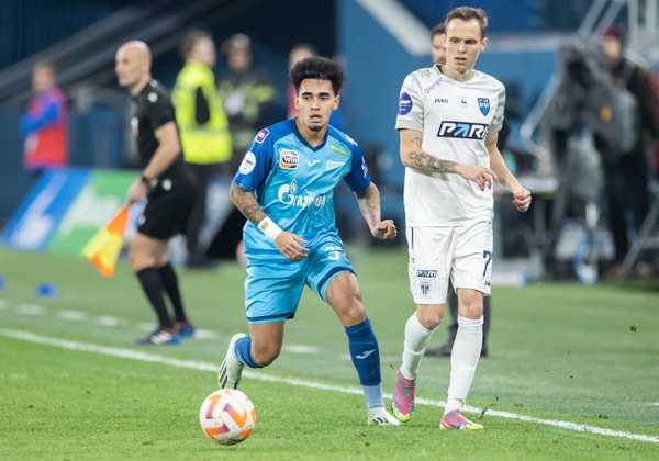 Grêmio faz proposta ao Zenit por empréstimo de Du Queiroz, ex-Corinthians