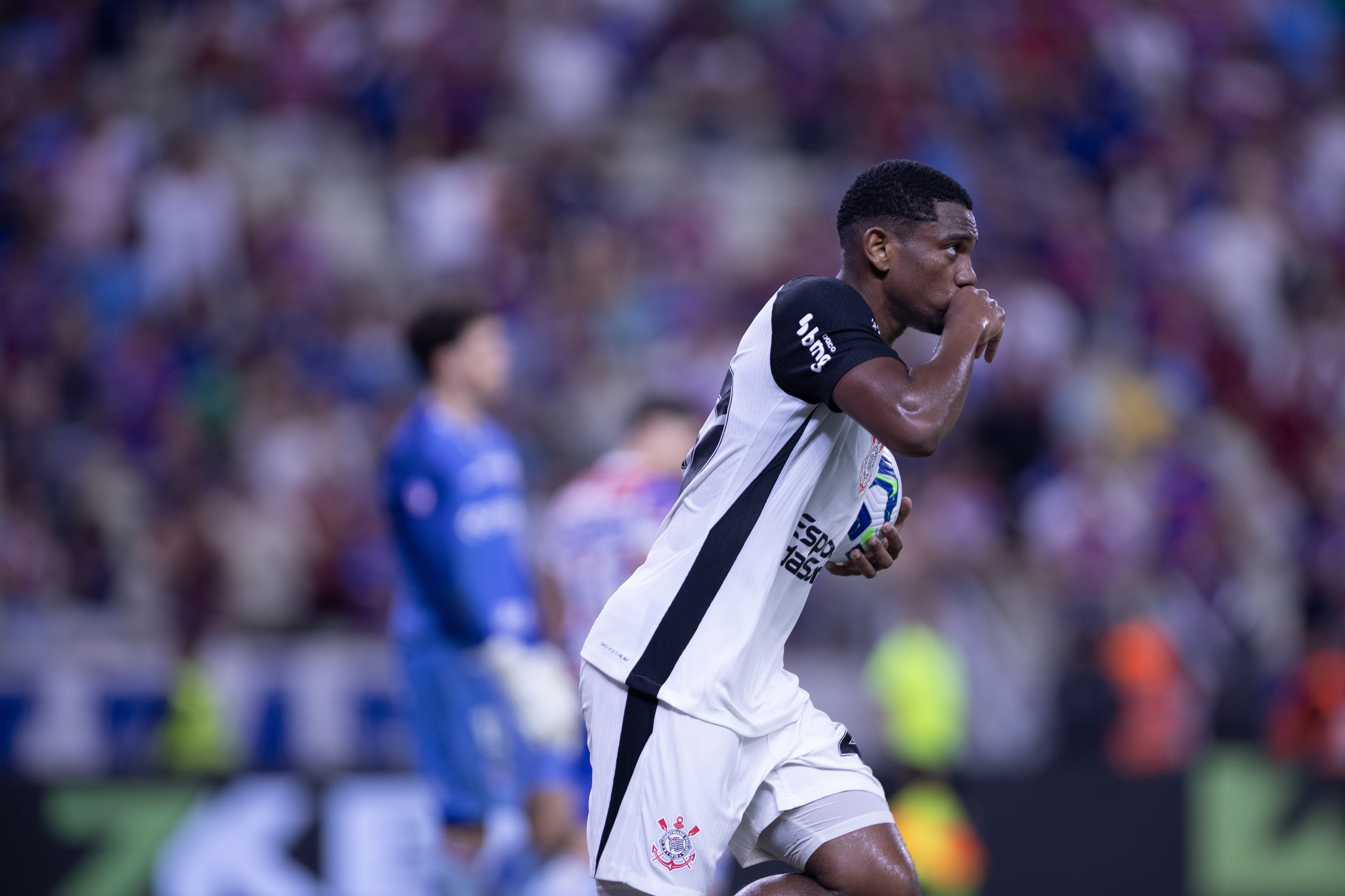 Garotos brilham, mas Corinthians amarga fim melancólico no Brasileirão; futuro incerto se aproxima