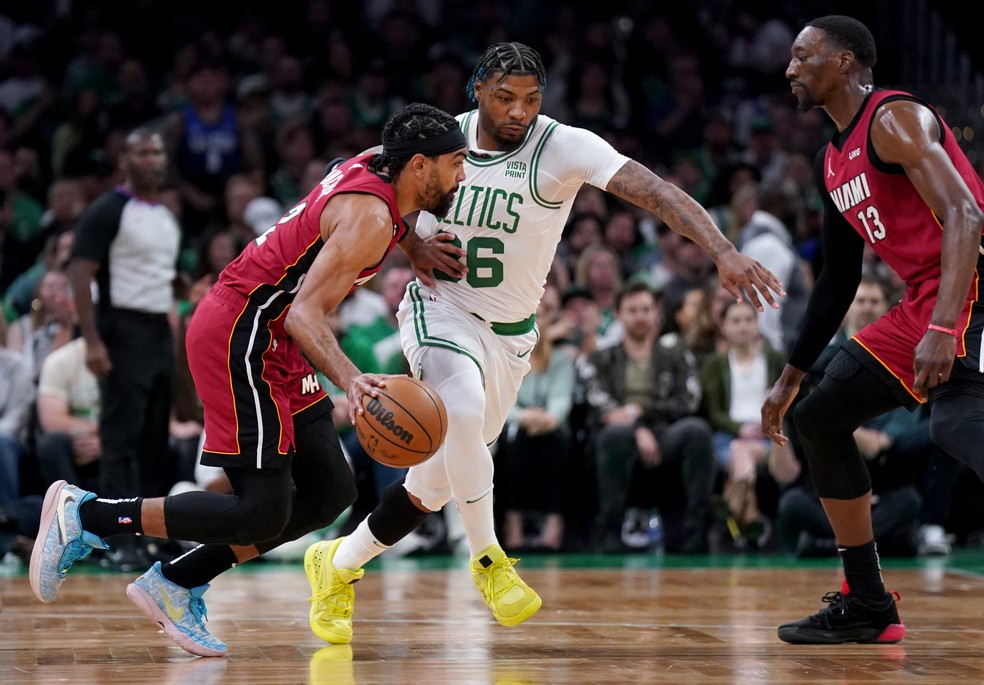 Novato brilha, Heat vence e abre 3 a 1 contra os Celtics
